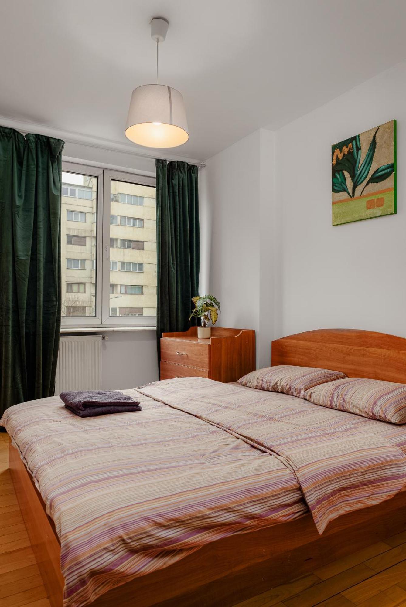 Old Town Chic 1 Bedroom W Self Check In Apartment Bucharest
